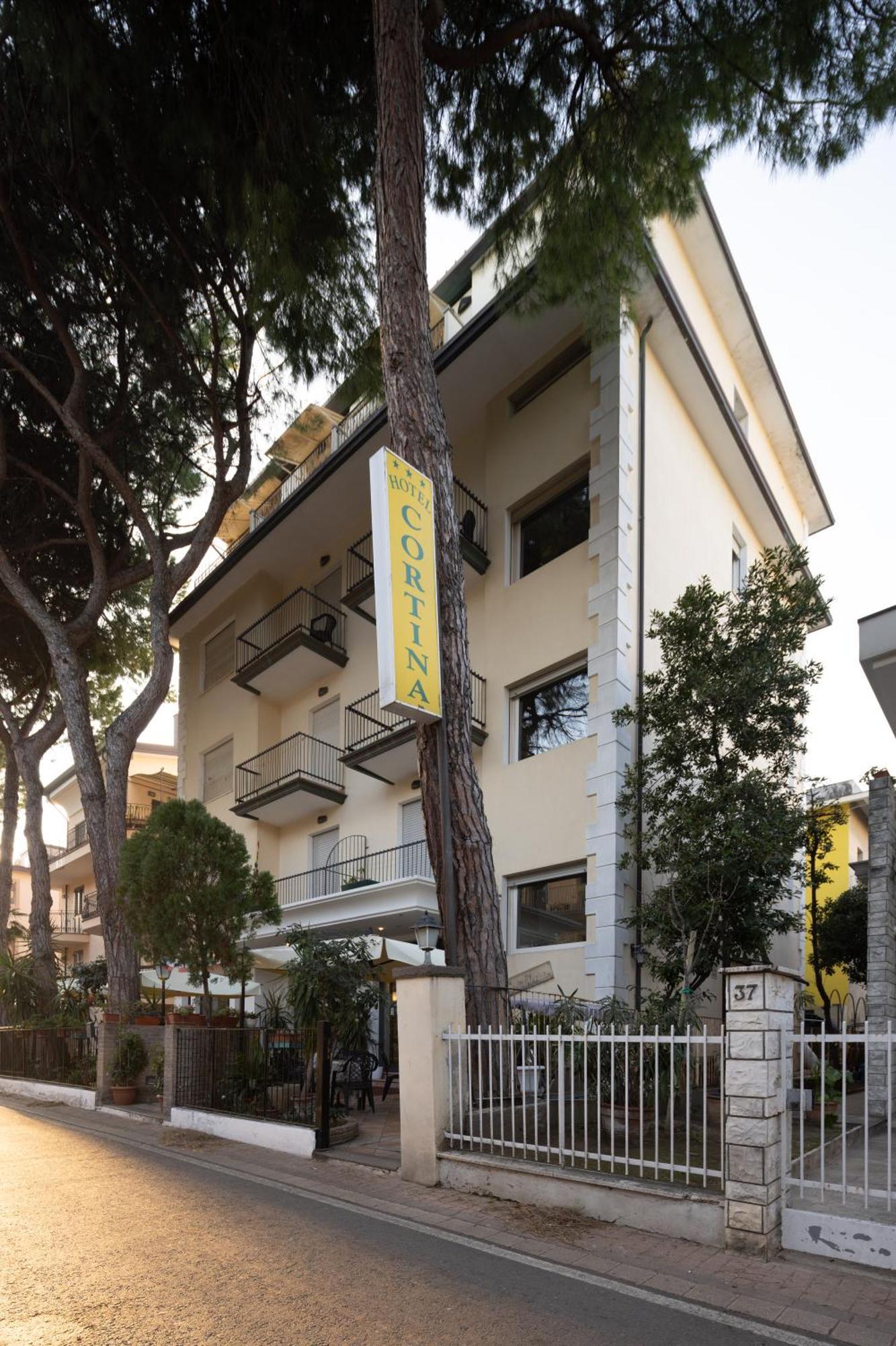 Hotel Cortina Rimini Esterno foto
